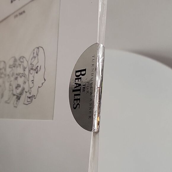 Turnbull & Asser The Beatles It's Here Silk Pocket Square - Picture 5 of 6